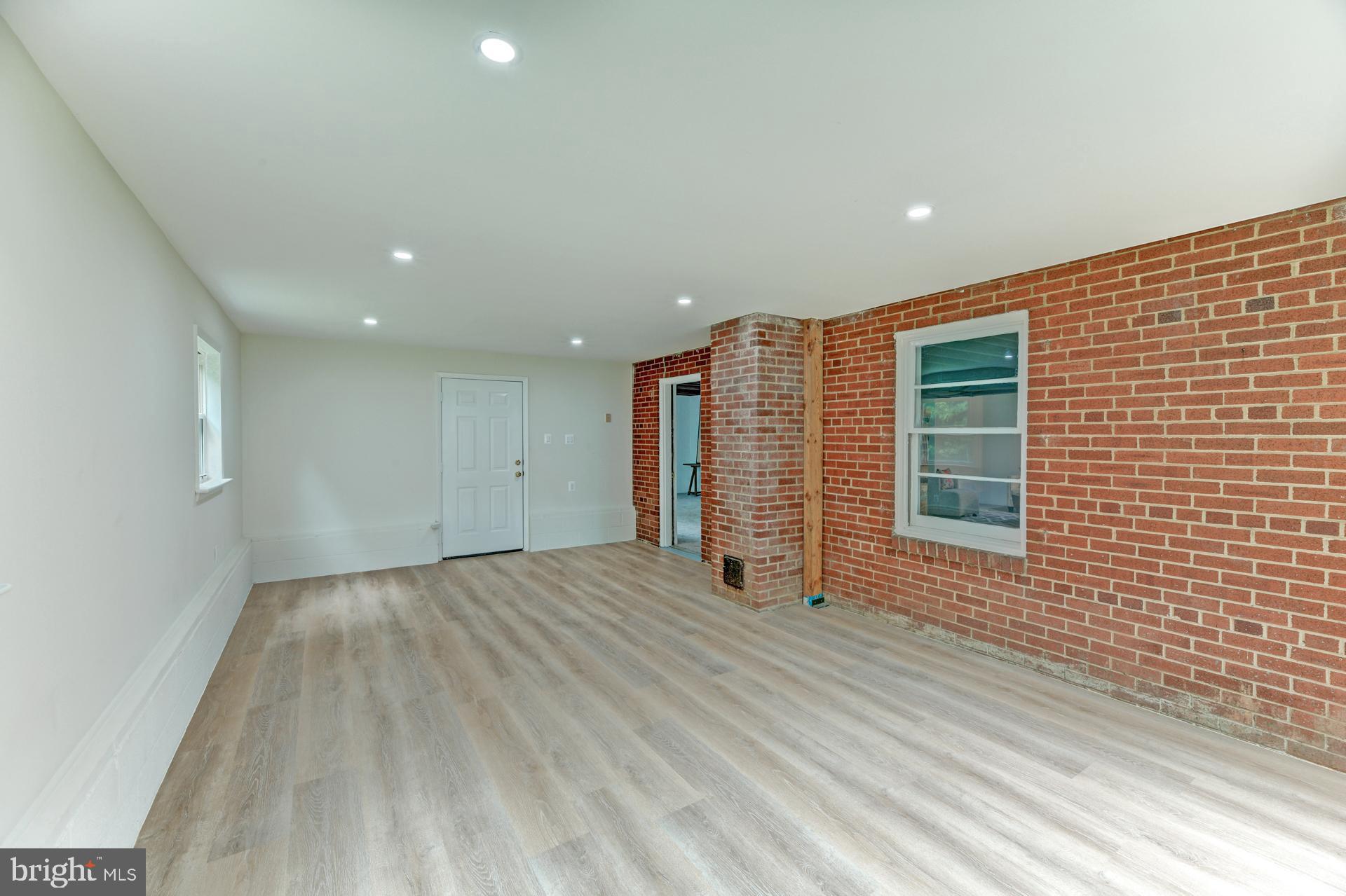 FOREST HEIGHTS - Residential