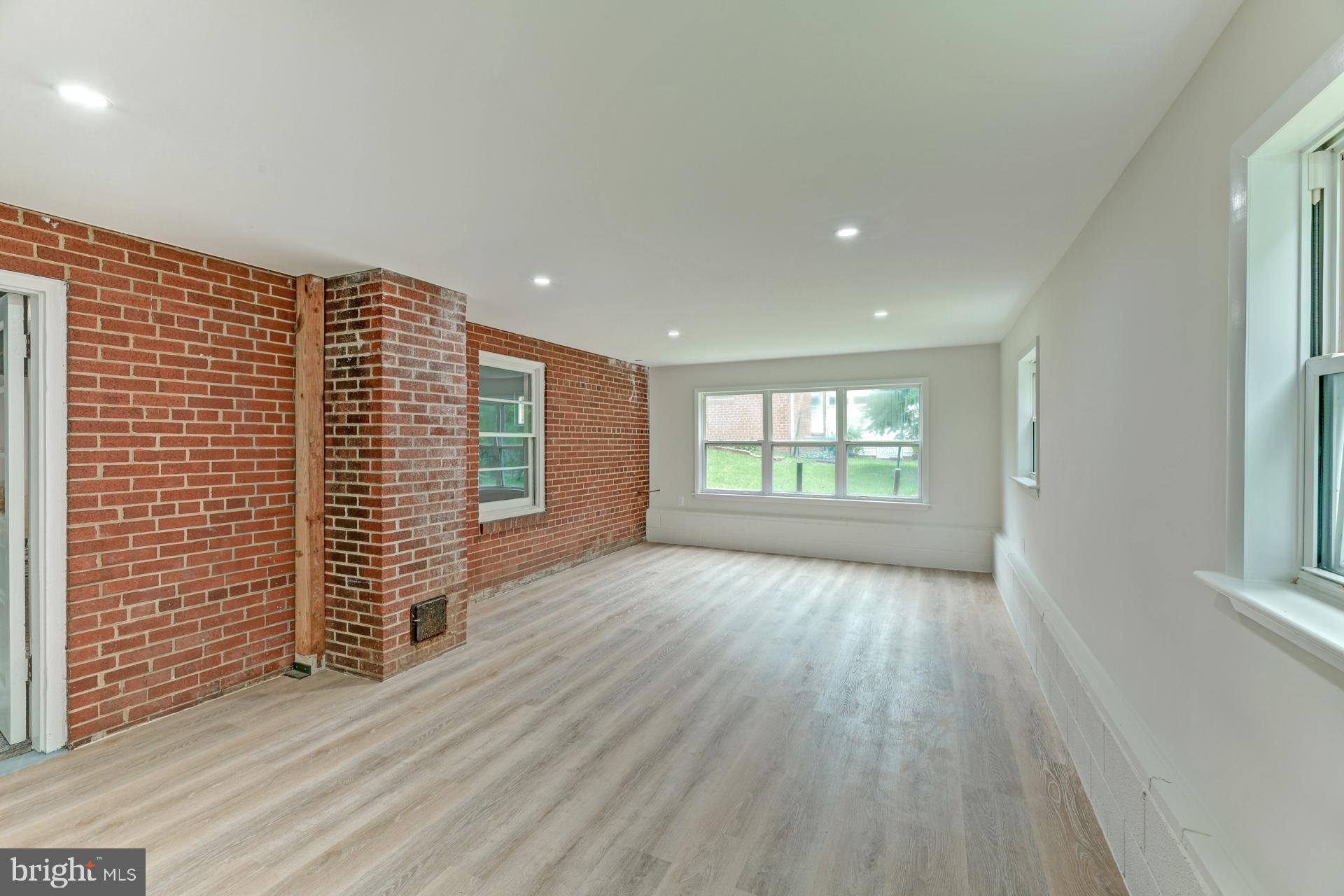 FOREST HEIGHTS - Residential