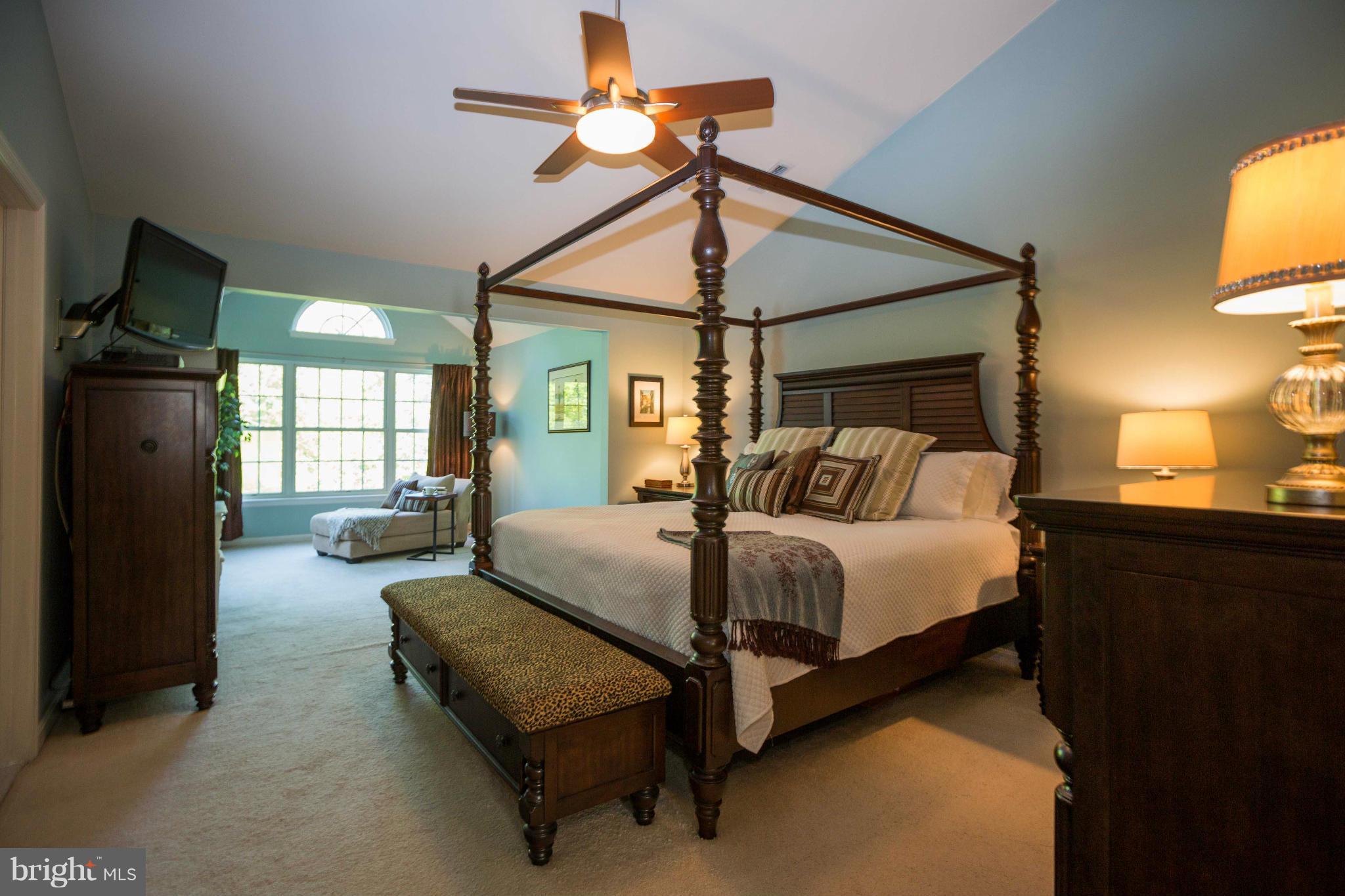 GOVERNORS GROVE - Residential