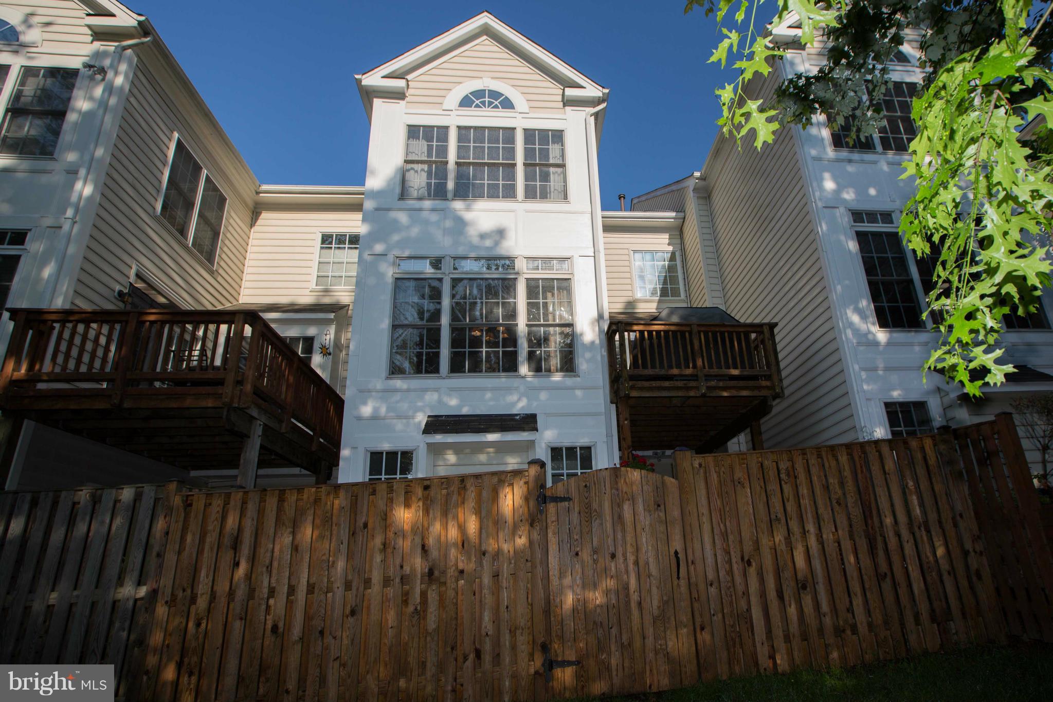 GOVERNORS GROVE - Residential