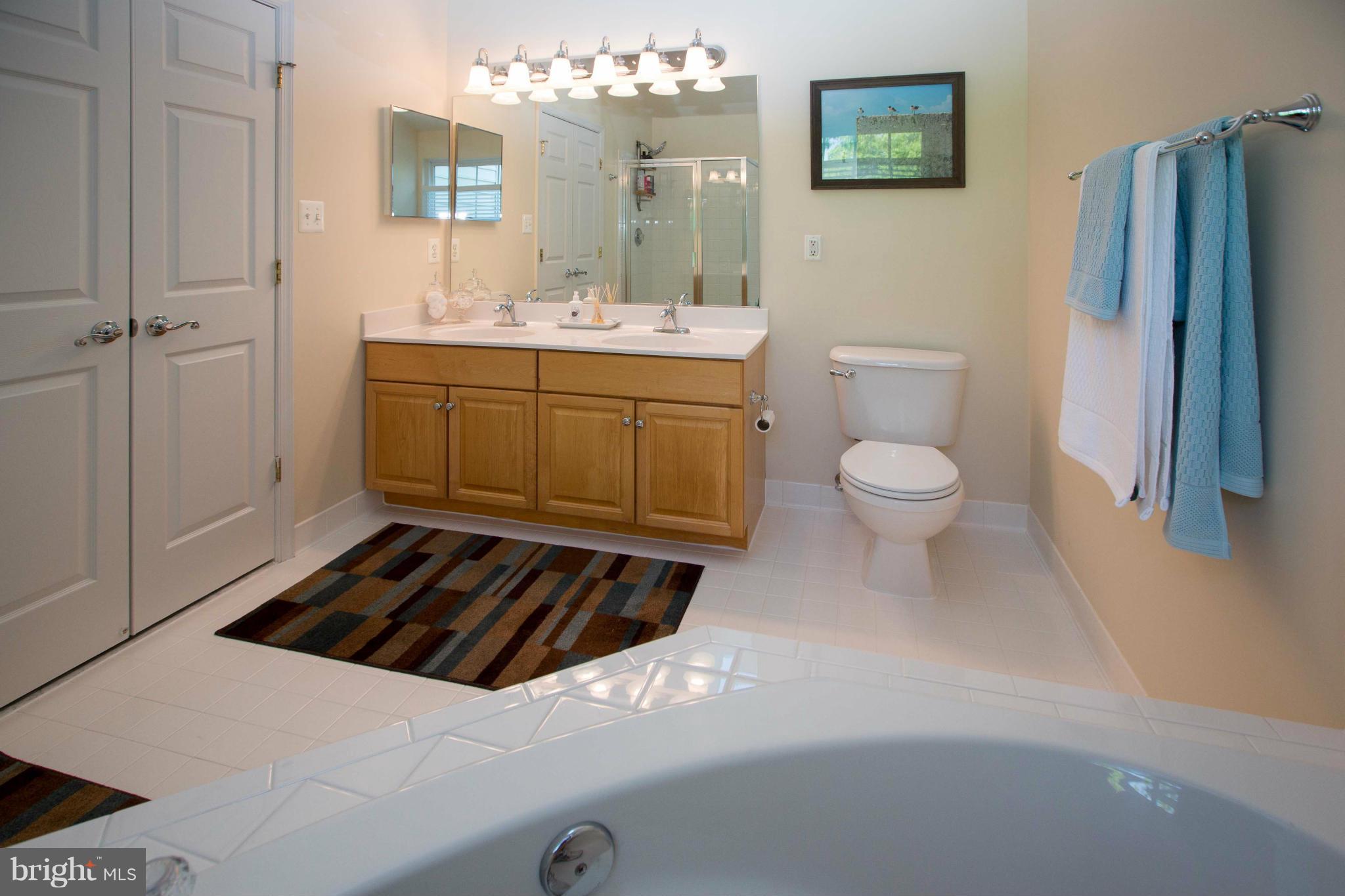 GOVERNORS GROVE - Residential