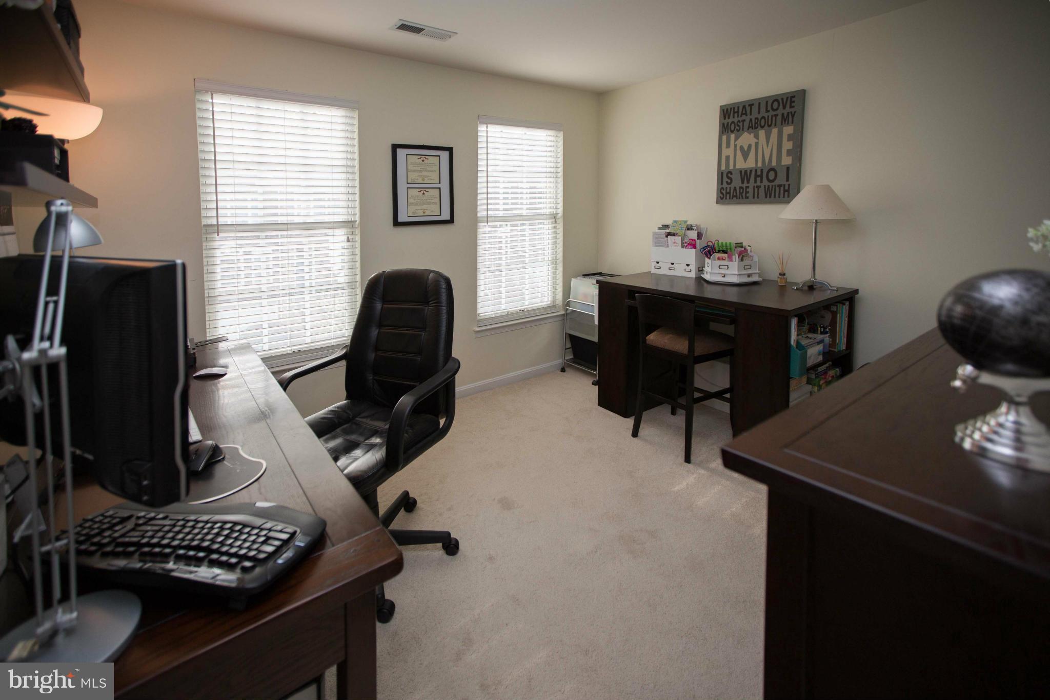 GOVERNORS GROVE - Residential