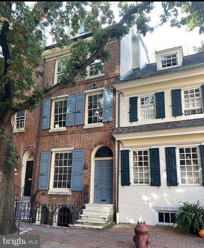 SOCIETY HILL - Residential