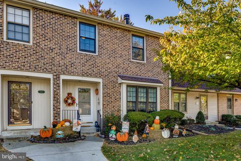 741 KINGS CROFT CHERRY HILL NJ 08034