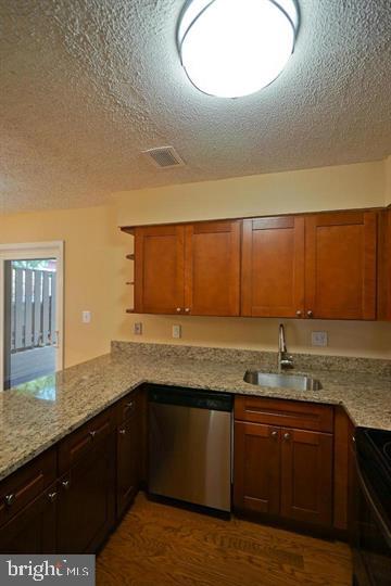 RESTON - Residential Lease