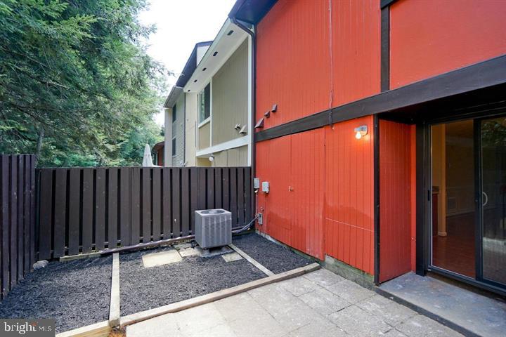 RESTON - Residential Lease