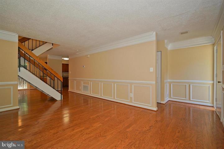 RESTON - Residential Lease