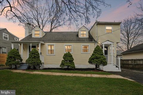 Tiny photo for 1721 S Monroe Street S, ARLINGTON, VA 22204 (MLS # VAAR2069188)