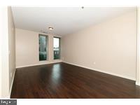 16 CENTRE SQUARE 3E