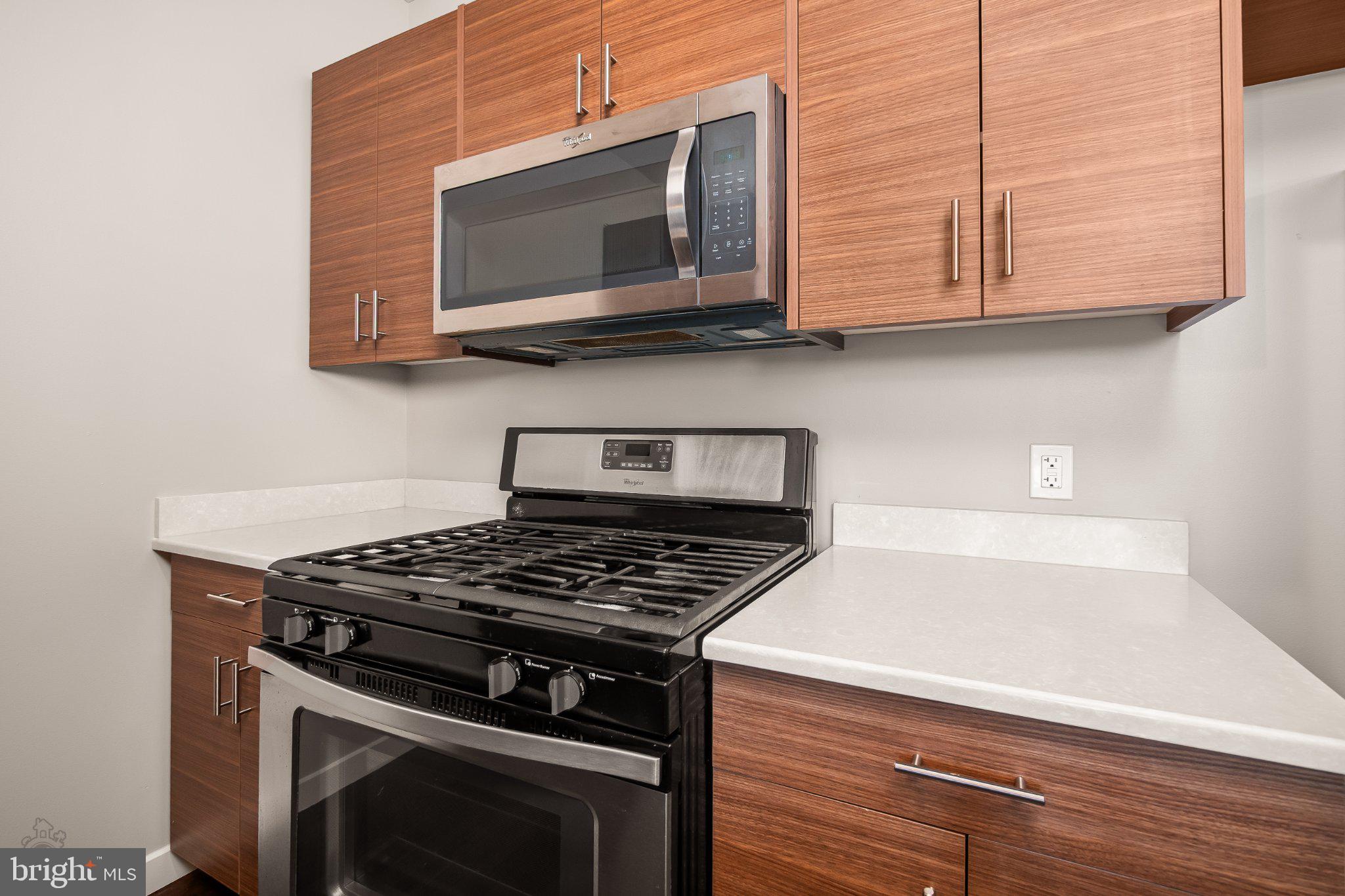 16 CENTRE SQUARE 3E
