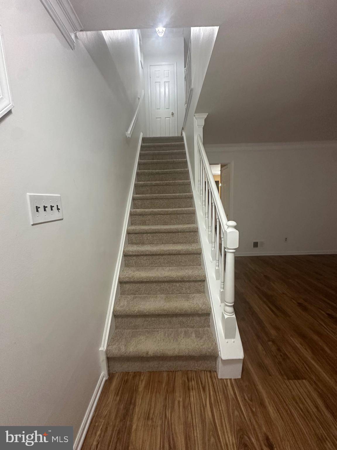 240 LEEDOM WAY