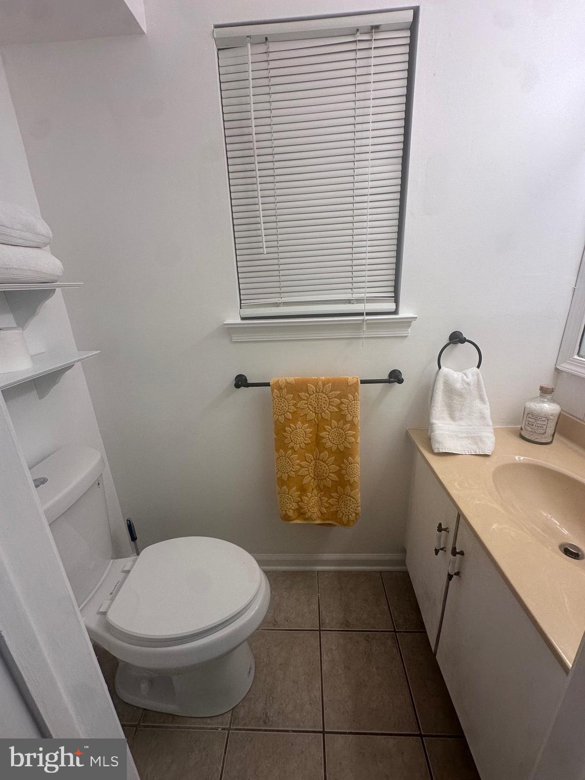 240 LEEDOM WAY