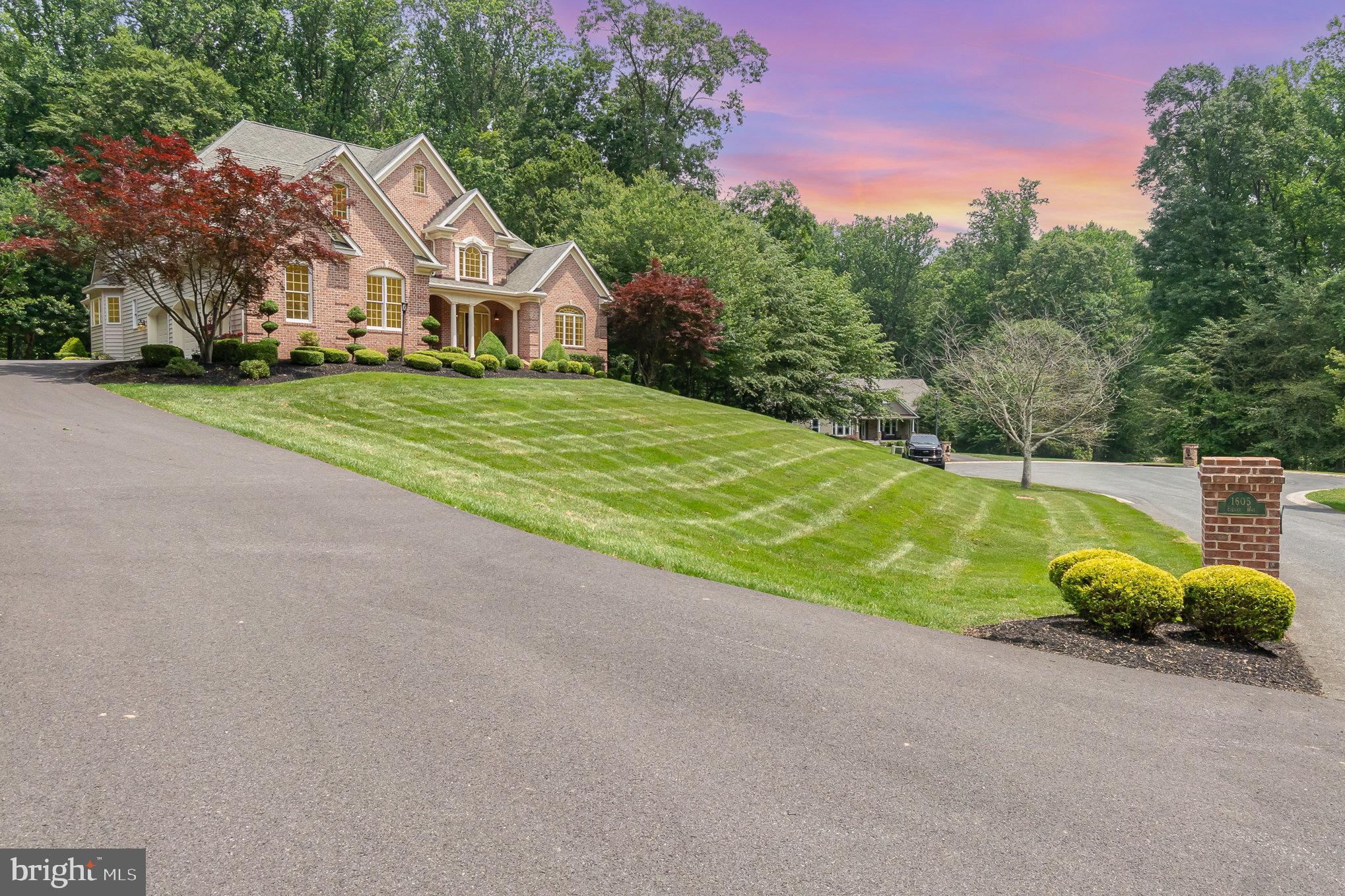 1605 HENRY WAY