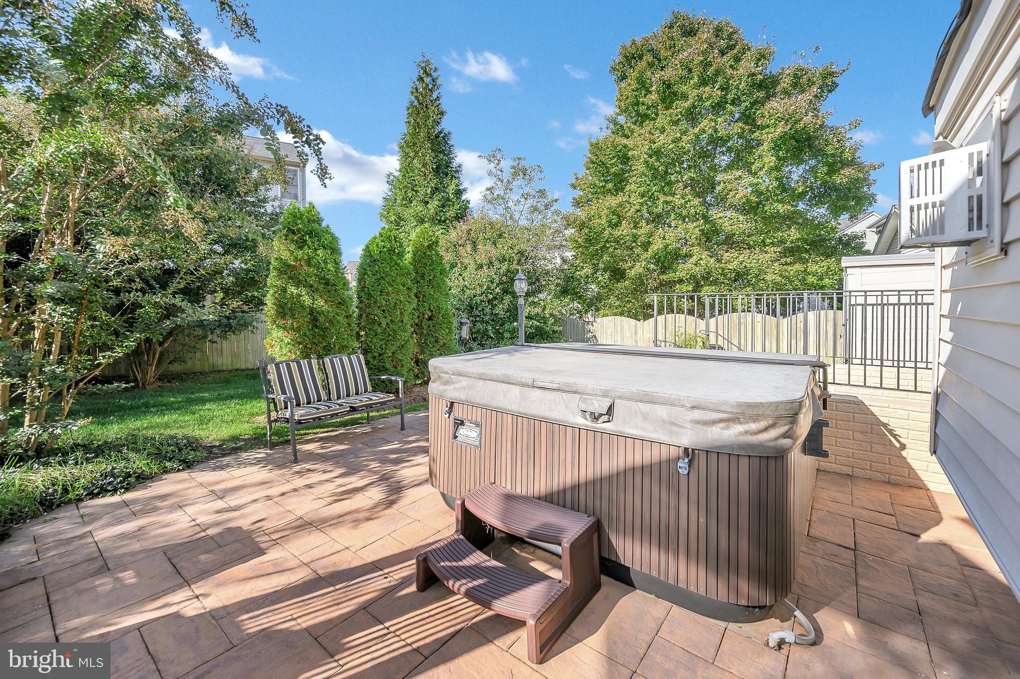 CLIFTON CREST - Residential