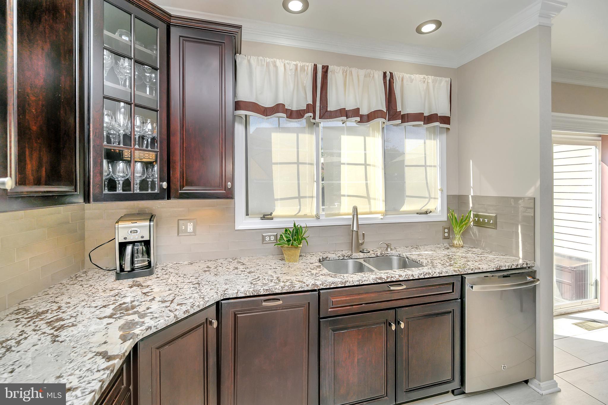 CLIFTON CREST - Residential