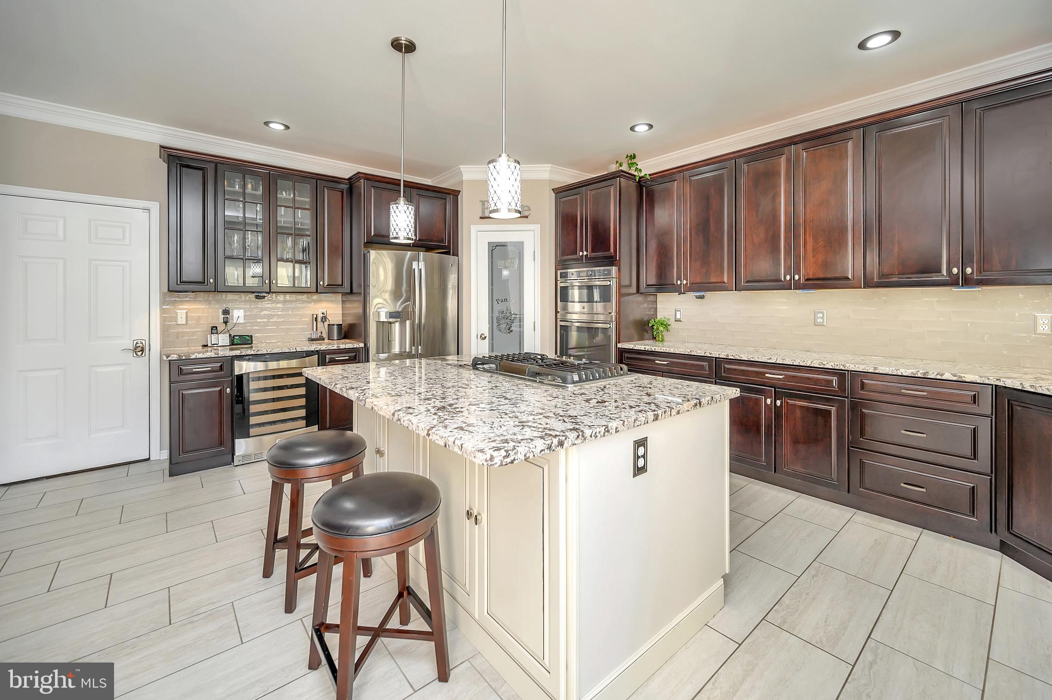 CLIFTON CREST - Residential