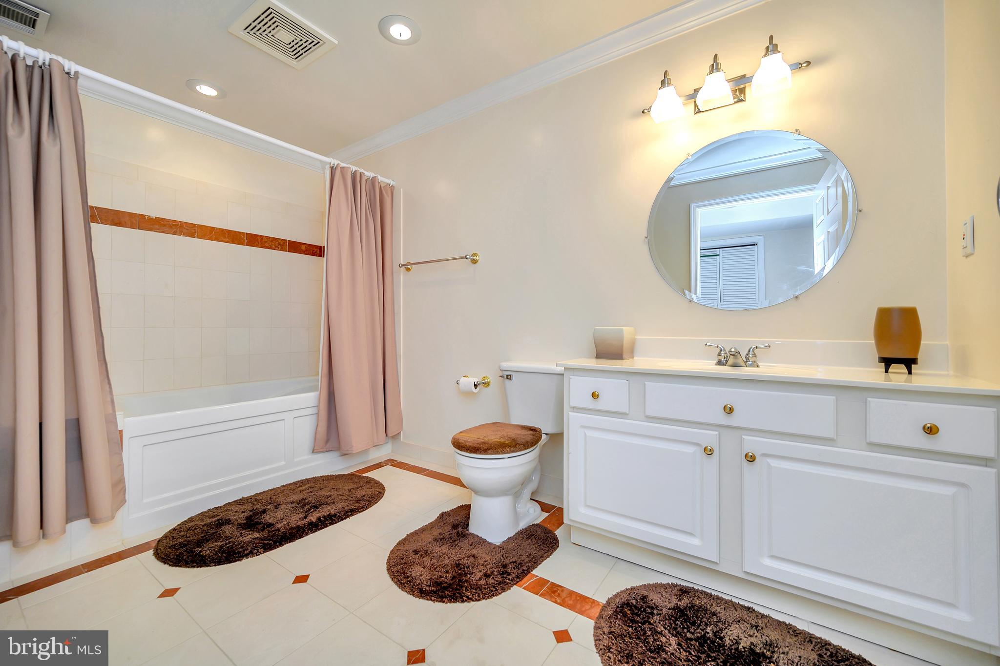 CLIFTON CREST - Residential