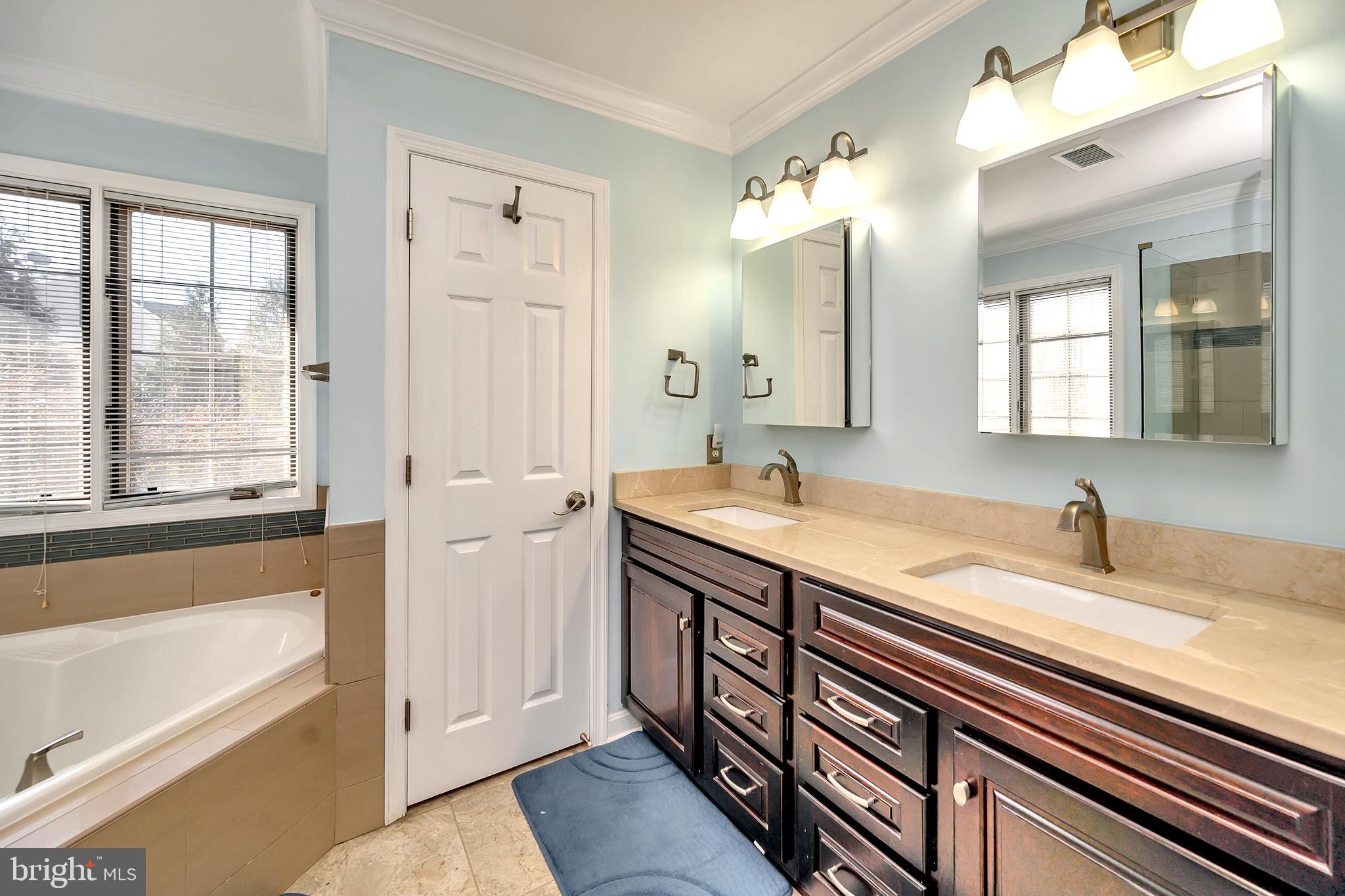 CLIFTON CREST - Residential