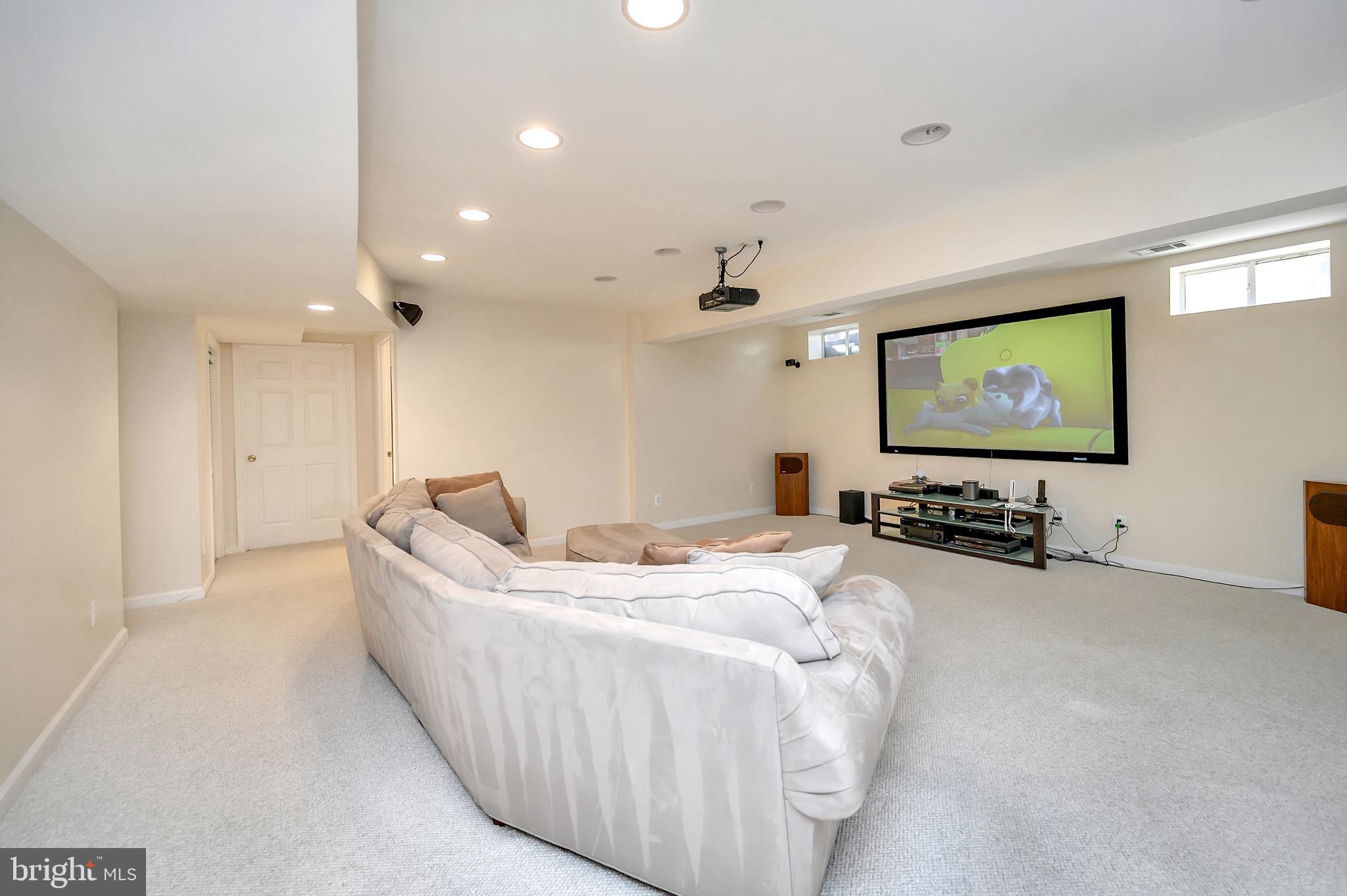 CLIFTON CREST - Residential