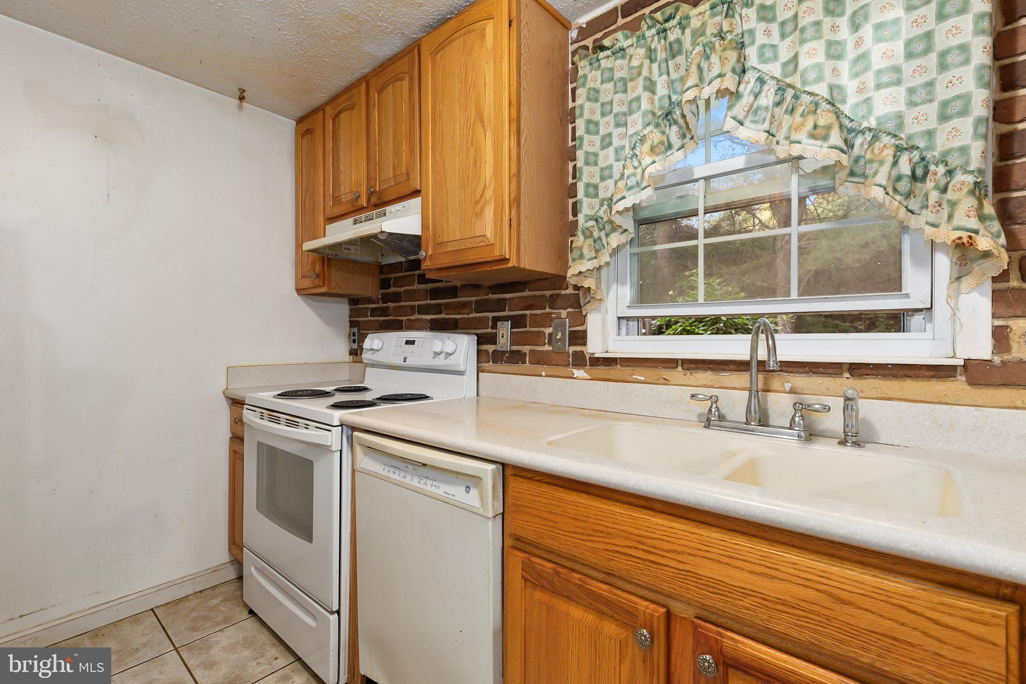 GERMANTOWN ESTATES - Residential