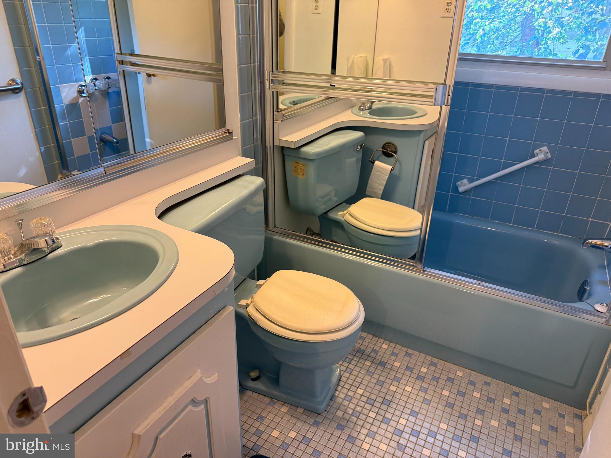 CROFTON TOWNE - Residential