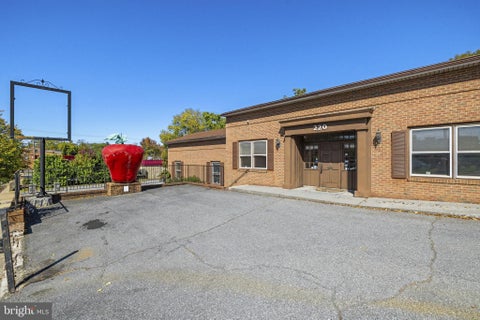 Photo of 220 E Cork Street, WINCHESTER, VA 22601 (MLS # VAWI2011780)
