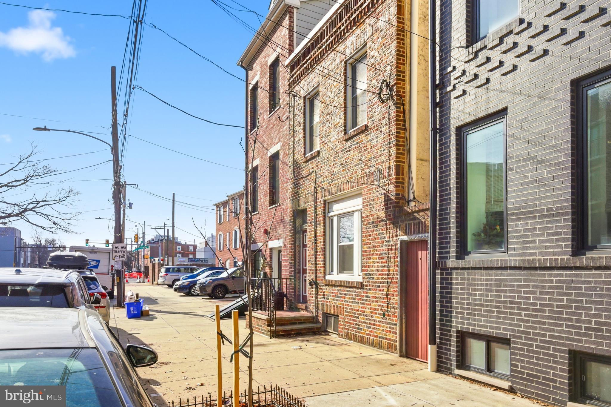 QUEEN VILLAGE - Residential