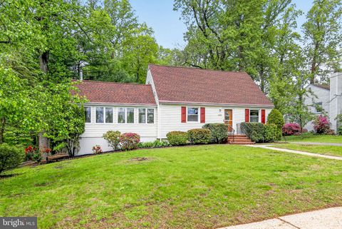 Photo of 280 Sussex Avenue, SEWELL, NJ 08080 (MLS # NJGL2072252)