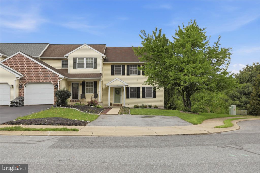 Photo of 44 Highland Court, REINHOLDS, PA 17569 (MLS # PALA2087908)