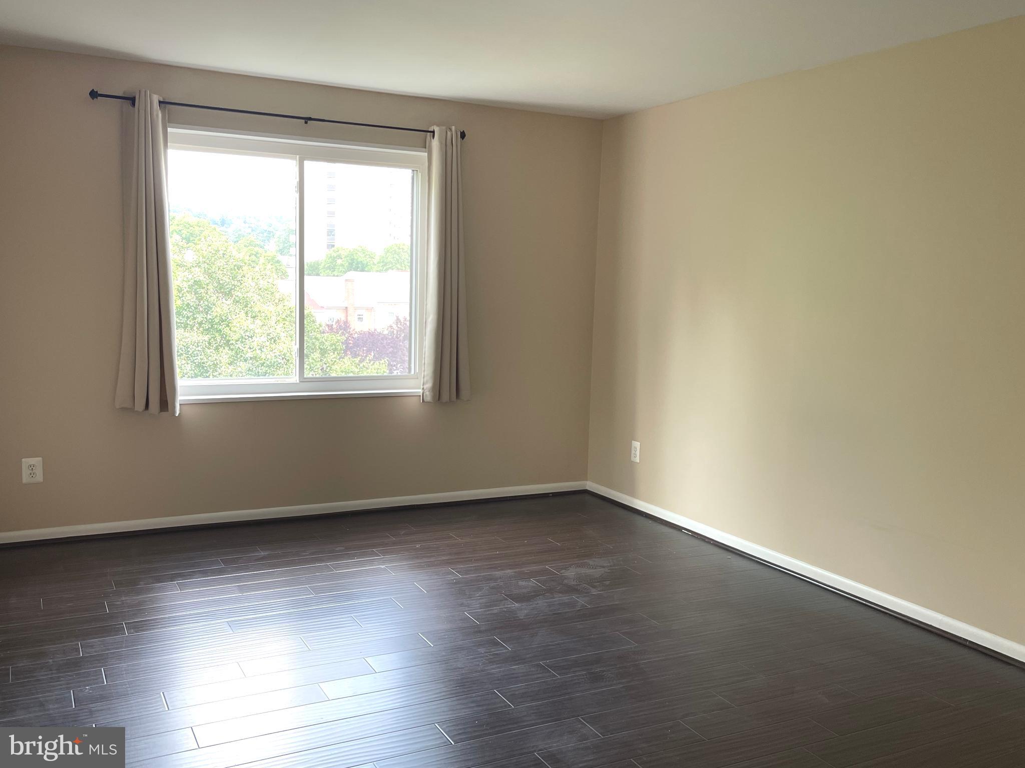 WESTLAKE PARK - Residential Lease