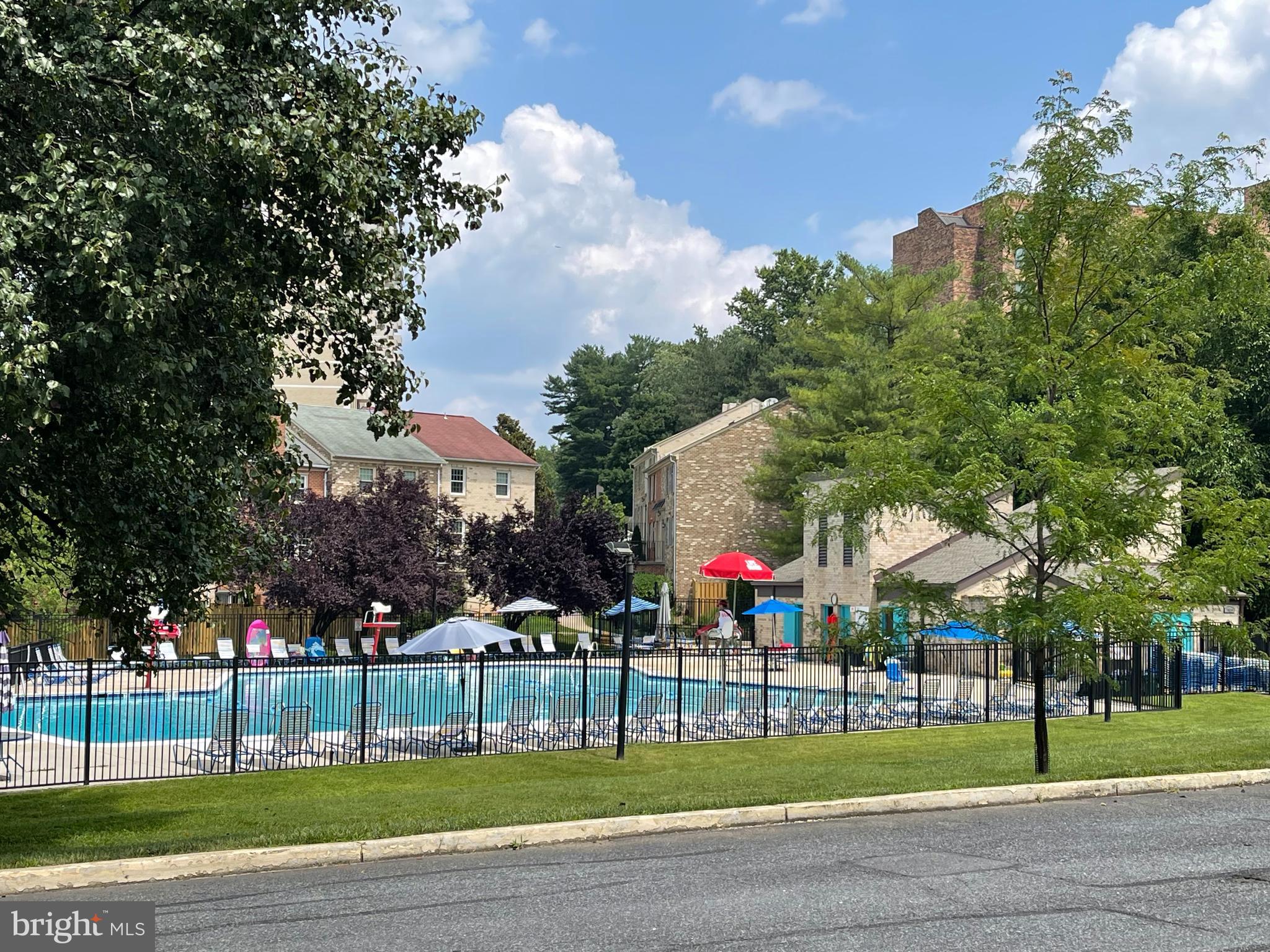 WESTLAKE PARK - Residential Lease