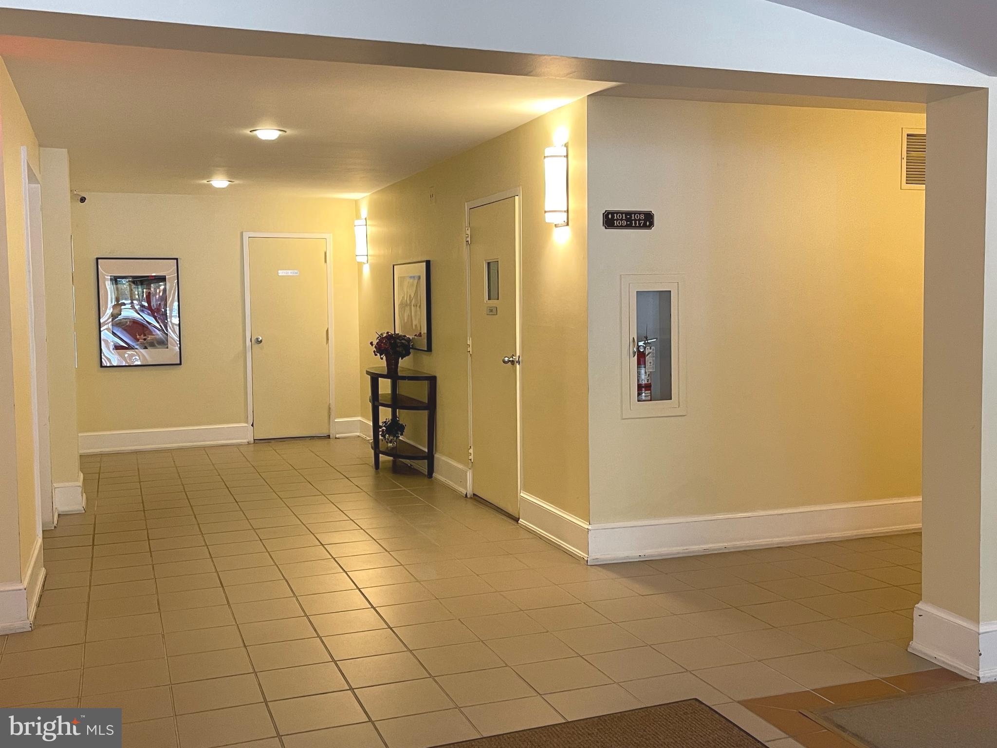 WESTLAKE PARK - Residential Lease