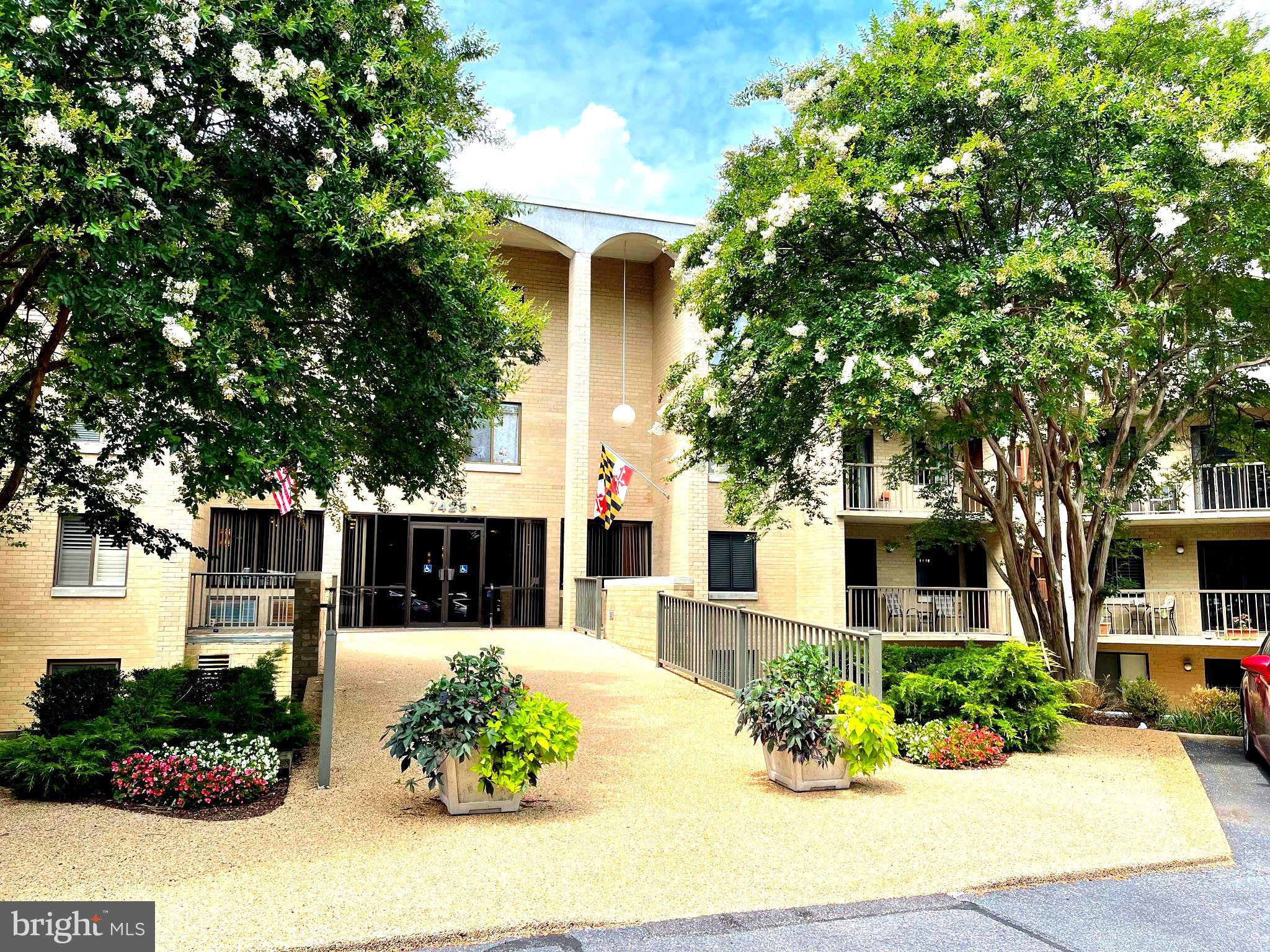 WESTLAKE PARK - Residential Lease