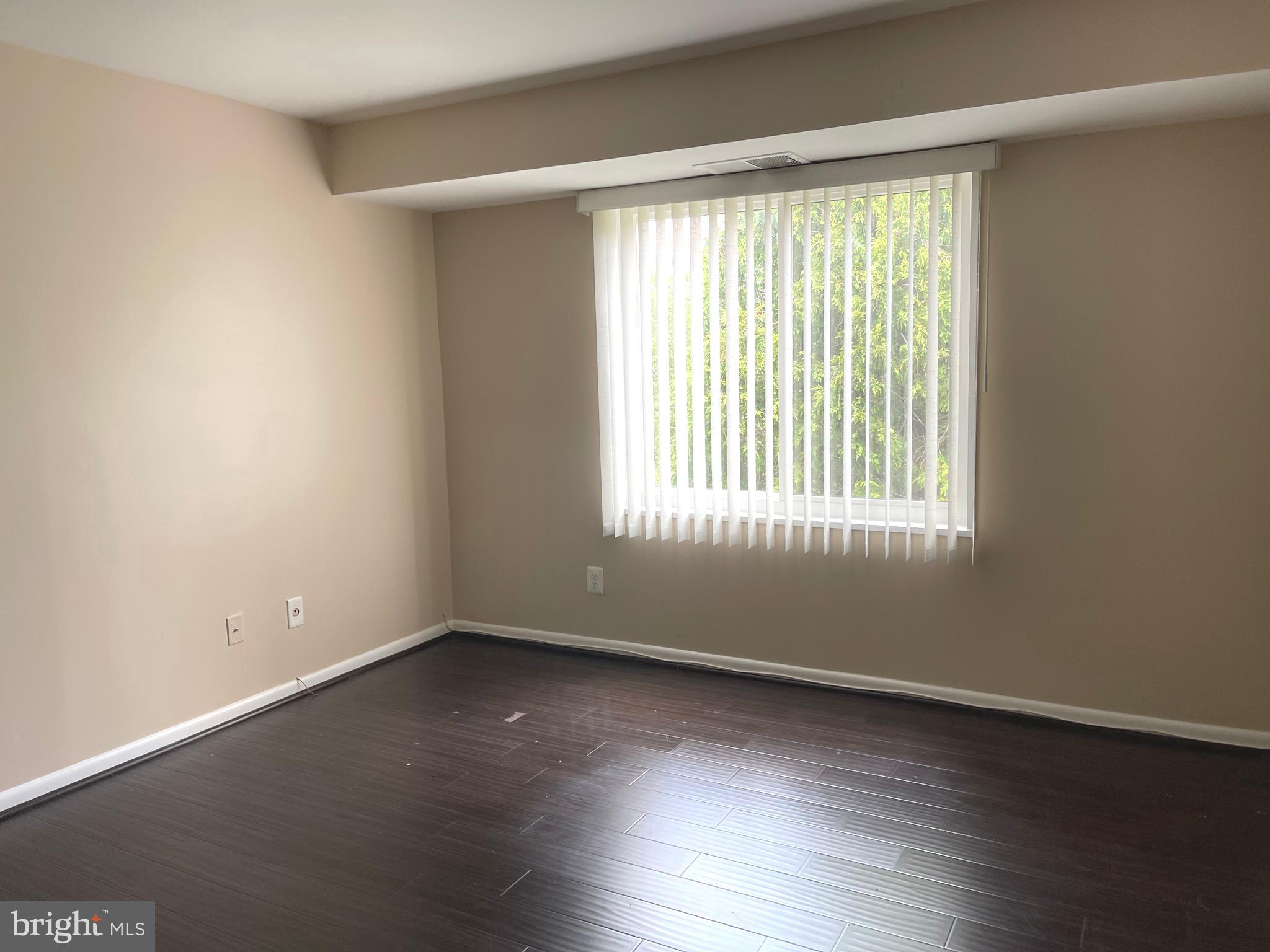 WESTLAKE PARK - Residential Lease