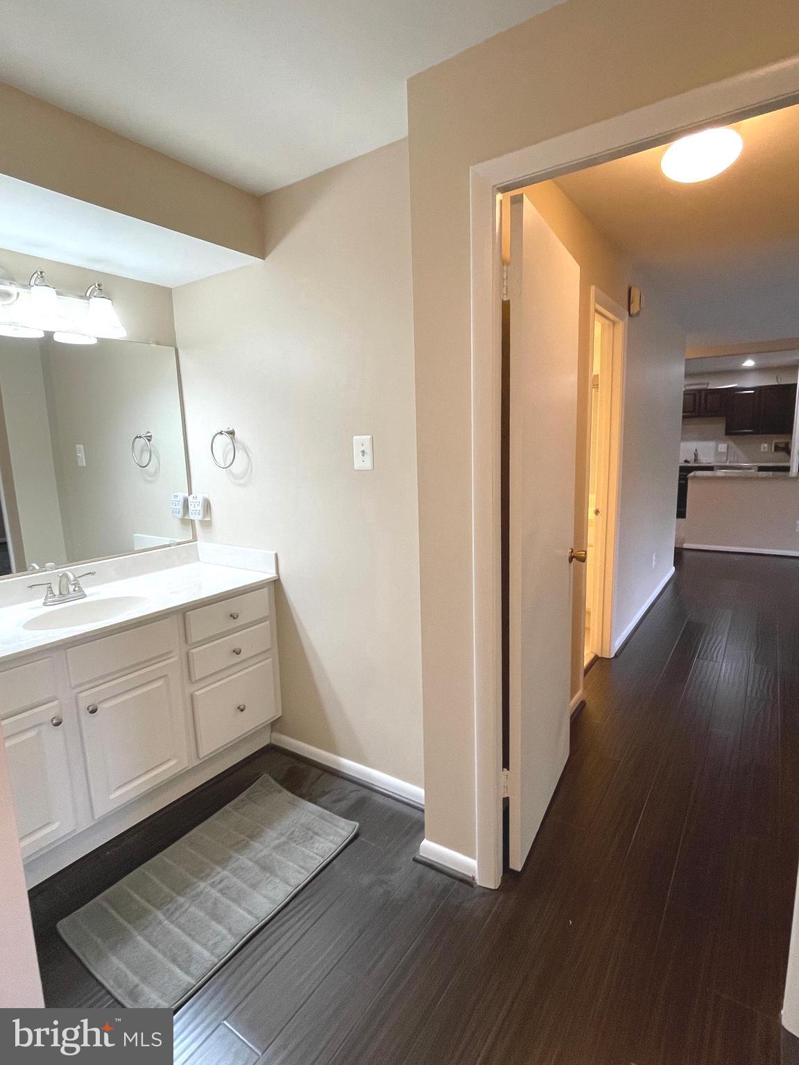 WESTLAKE PARK - Residential Lease