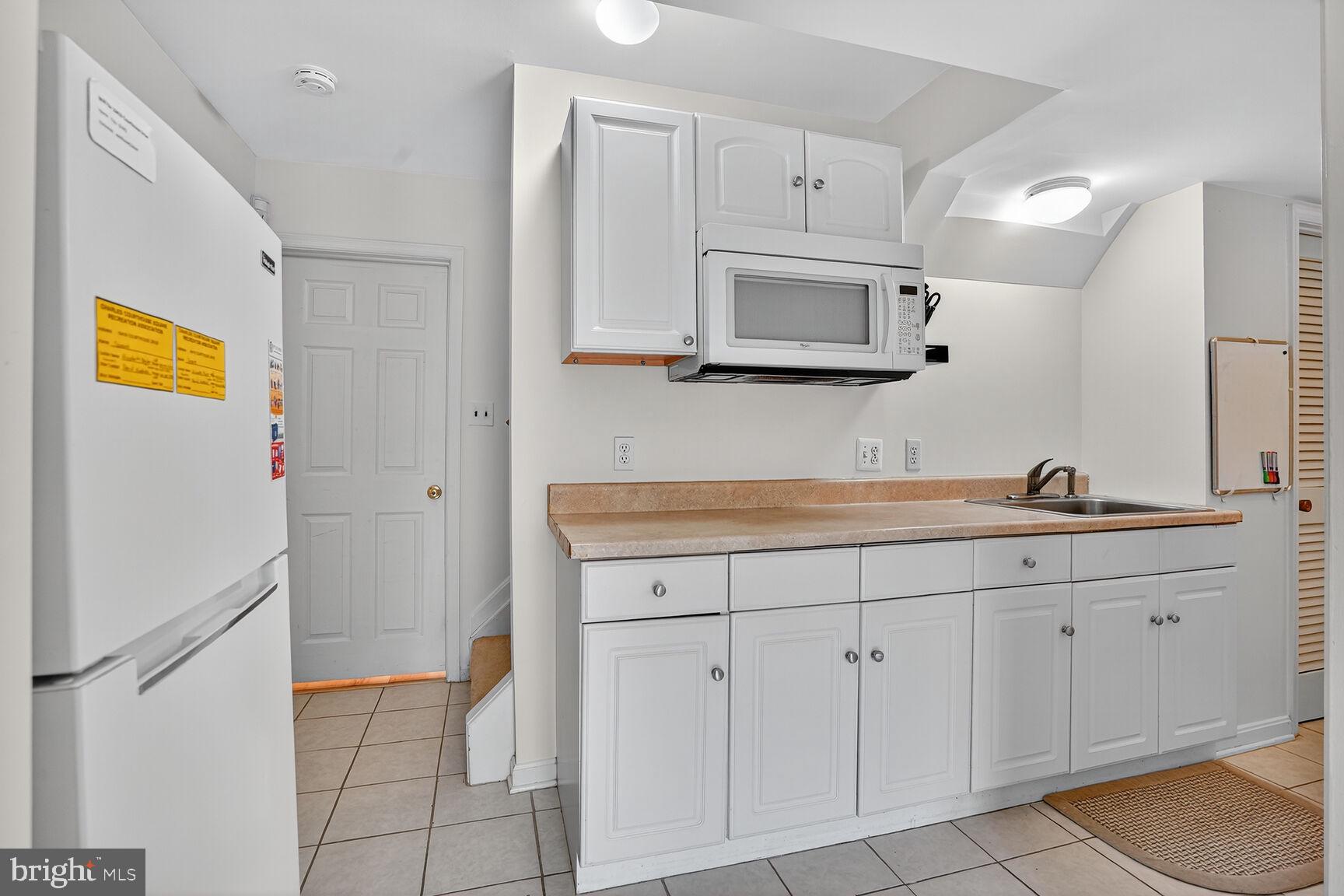 COURTHOUSE SQUARE - Residential