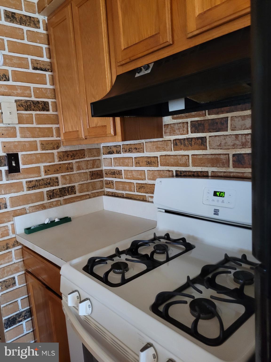 WESTPHALIA WOODS - Residential Lease