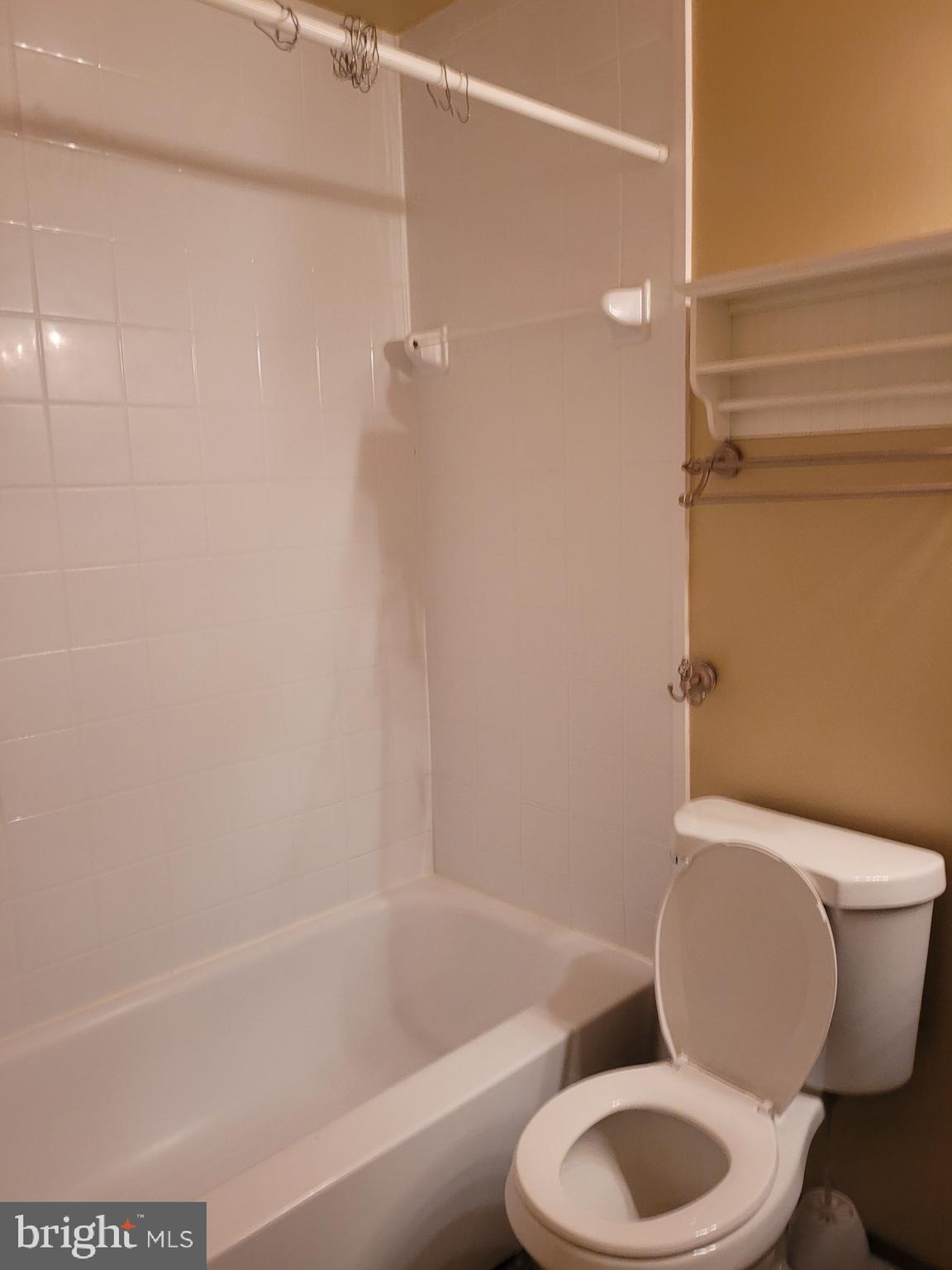 WESTPHALIA WOODS - Residential Lease