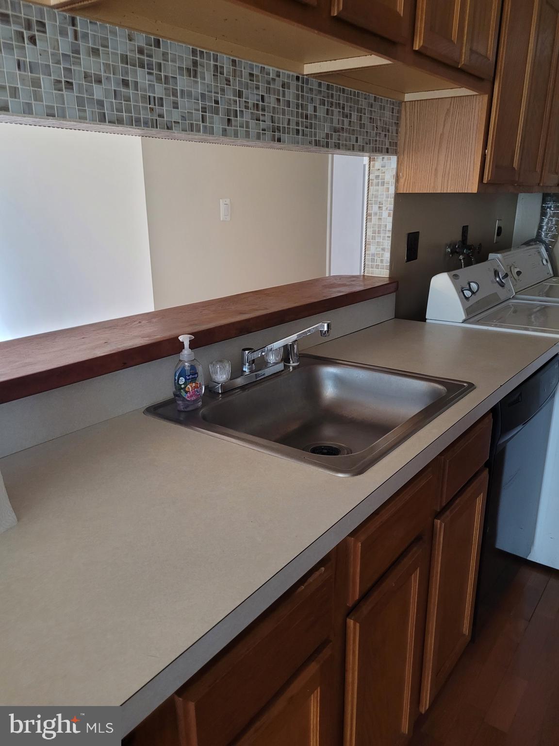 WESTPHALIA WOODS - Residential Lease