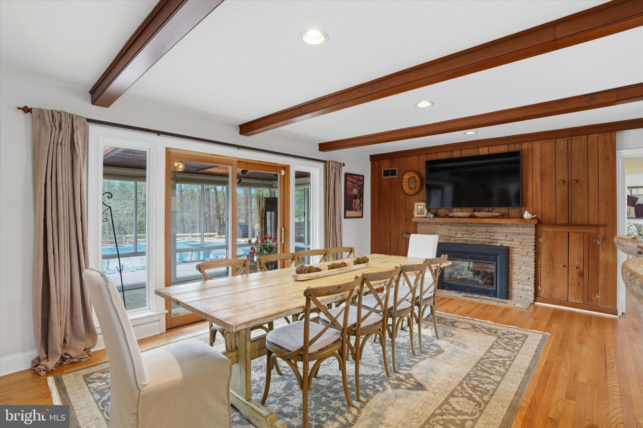 LOCUST GROVE - Residential