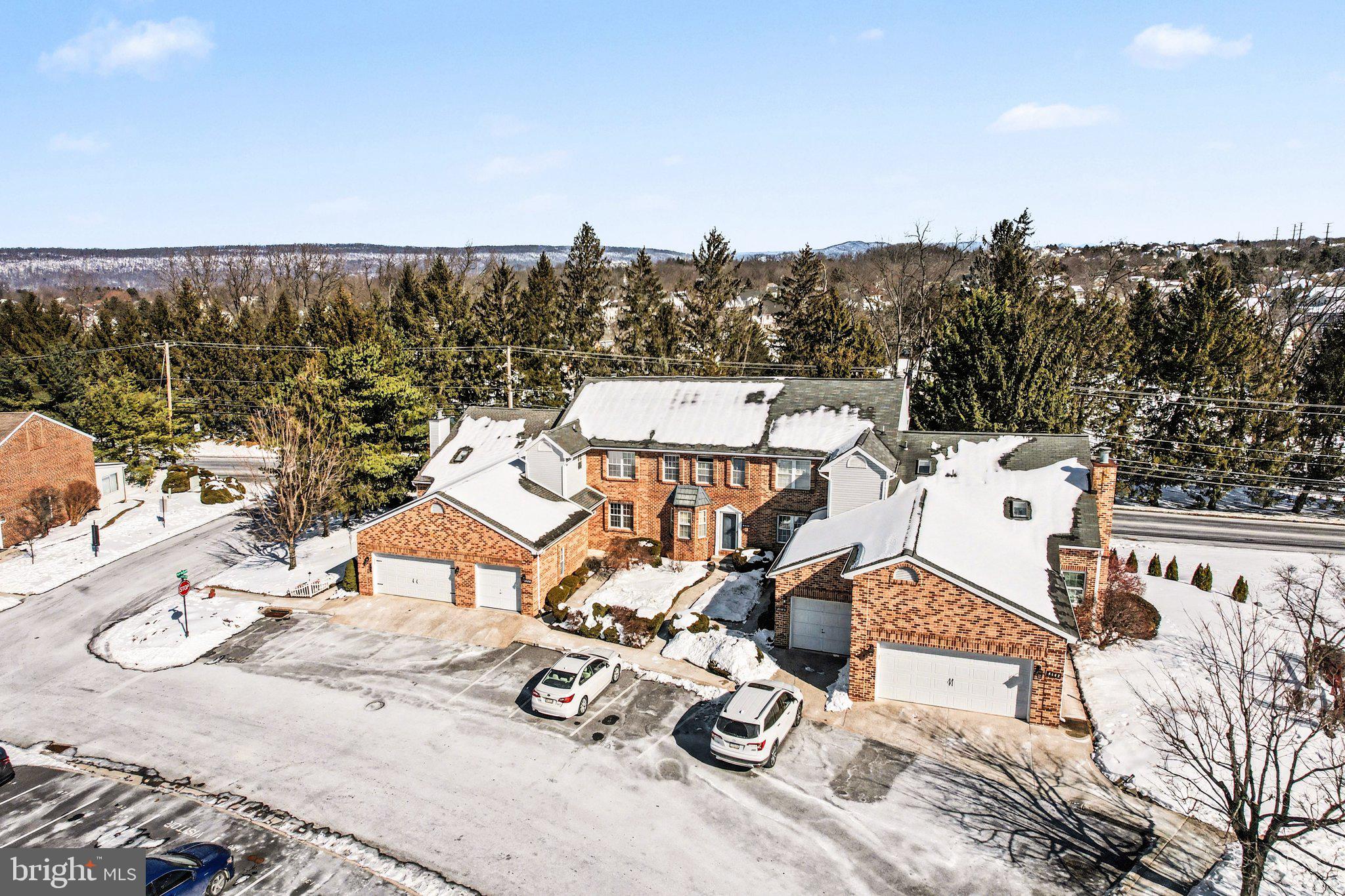 BEAUMONT SQUARE - Residential
