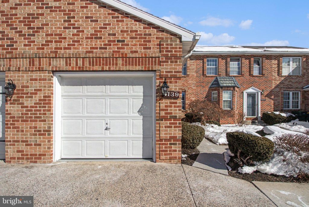 Photo of 4139 Nantucket Dr, MECHANICSBURG, PA 17050 (MLS # PACB2050526)