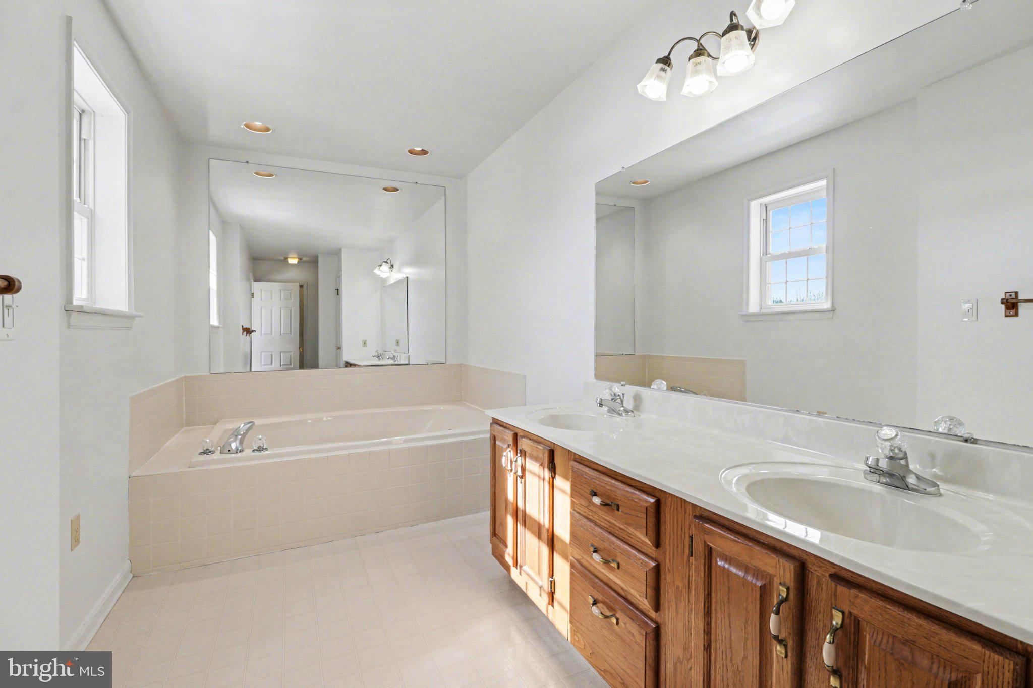 BEAUMONT SQUARE - Residential