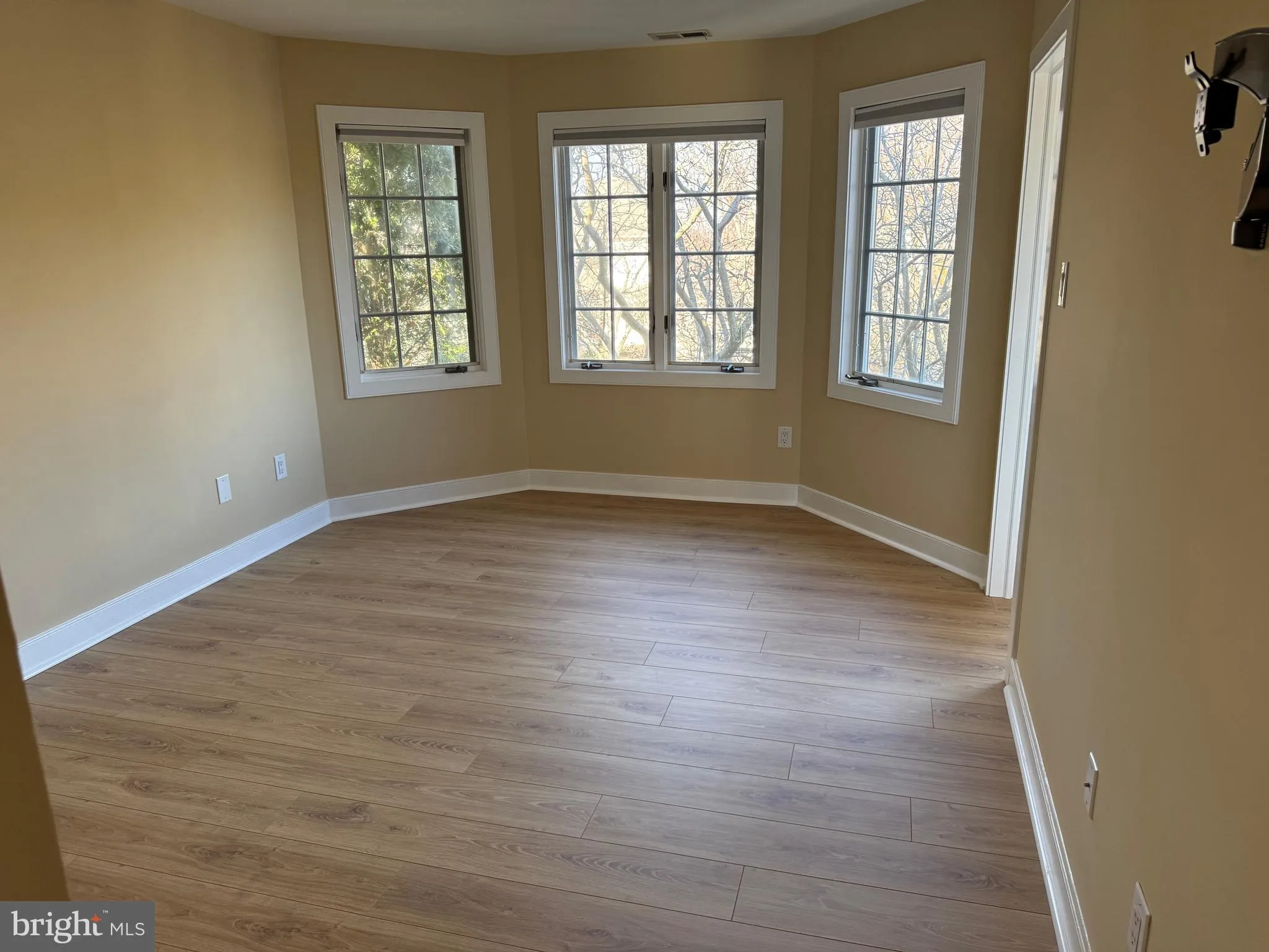 Conshohocken, Pennsylvania 19428, United States, 4 Bedrooms Bedrooms, ,4 BathroomsBathrooms,Residential,Active,83539