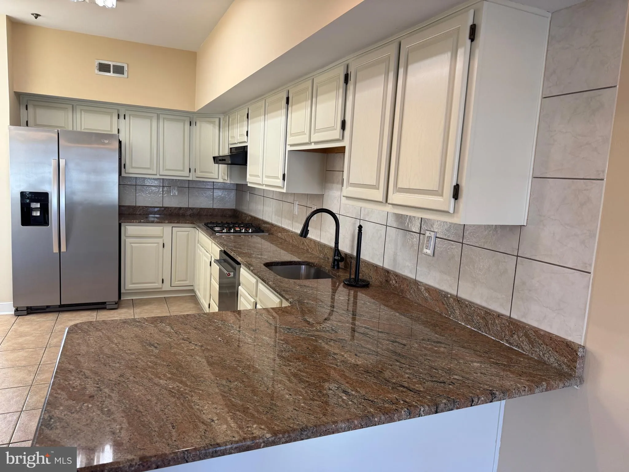 Conshohocken, Pennsylvania 19428, United States, 4 Bedrooms Bedrooms, ,4 BathroomsBathrooms,Residential,Active,83539