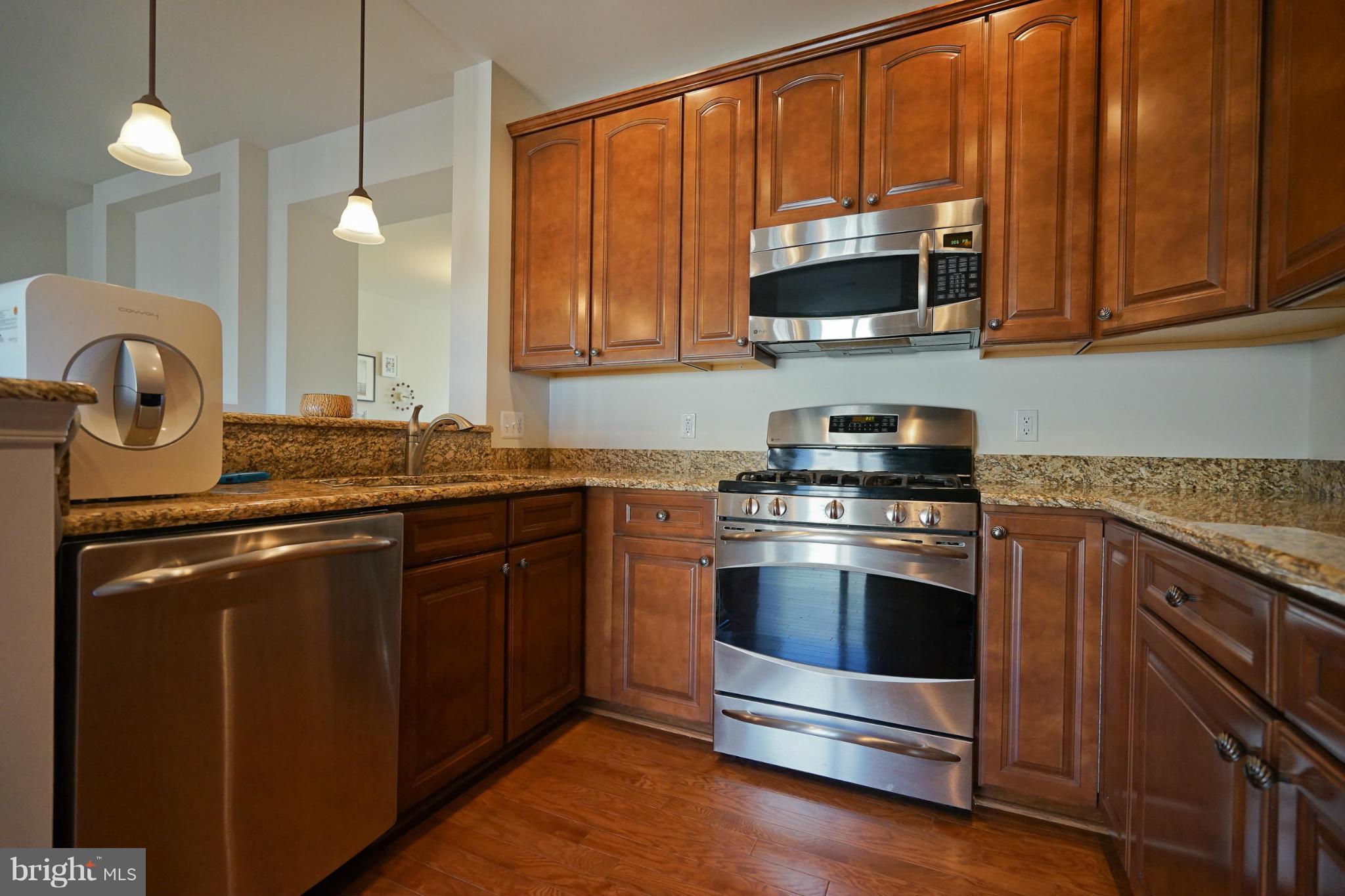 CENTREVILLE CROSSING - Residential