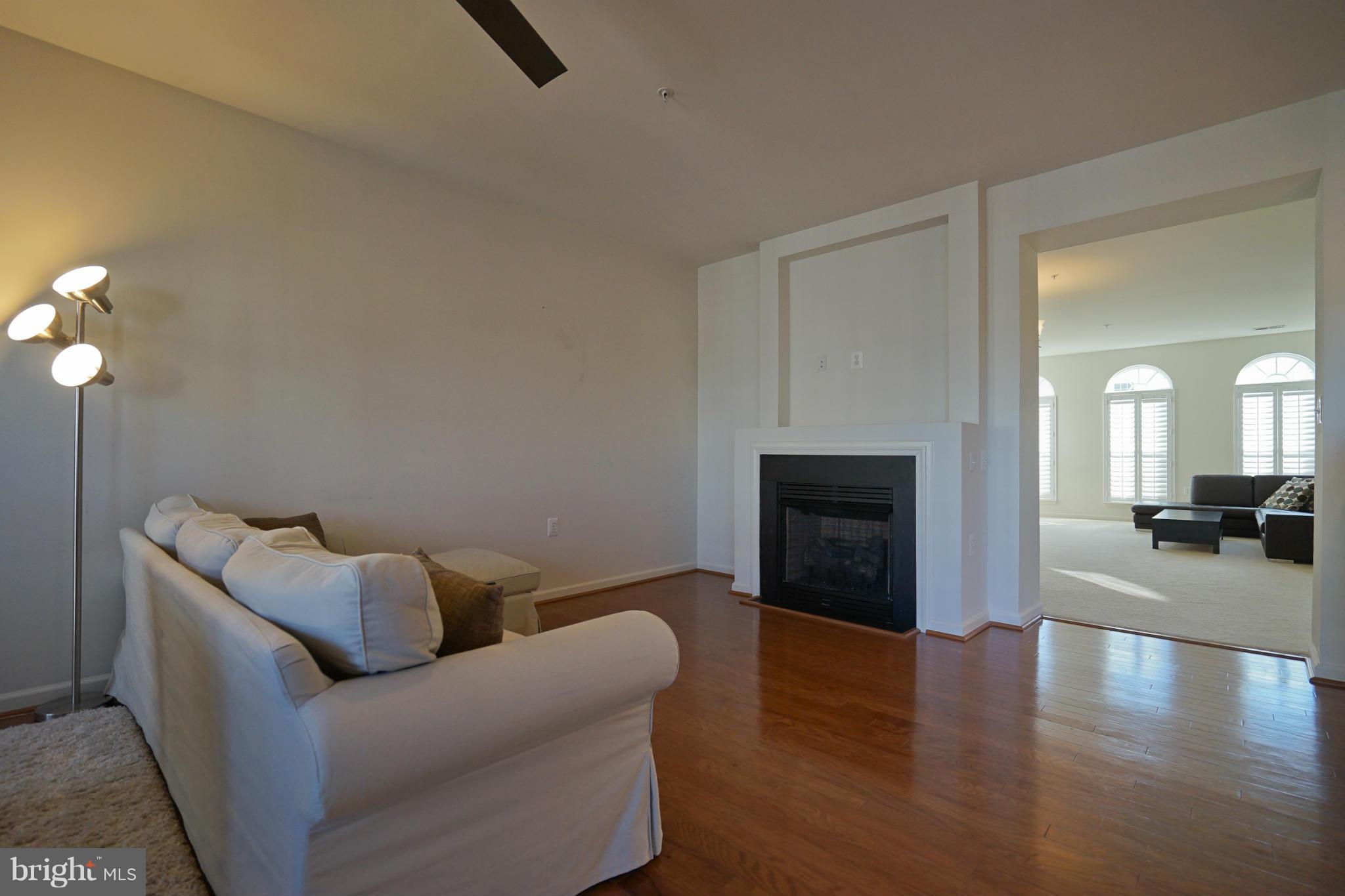 CENTREVILLE CROSSING - Residential