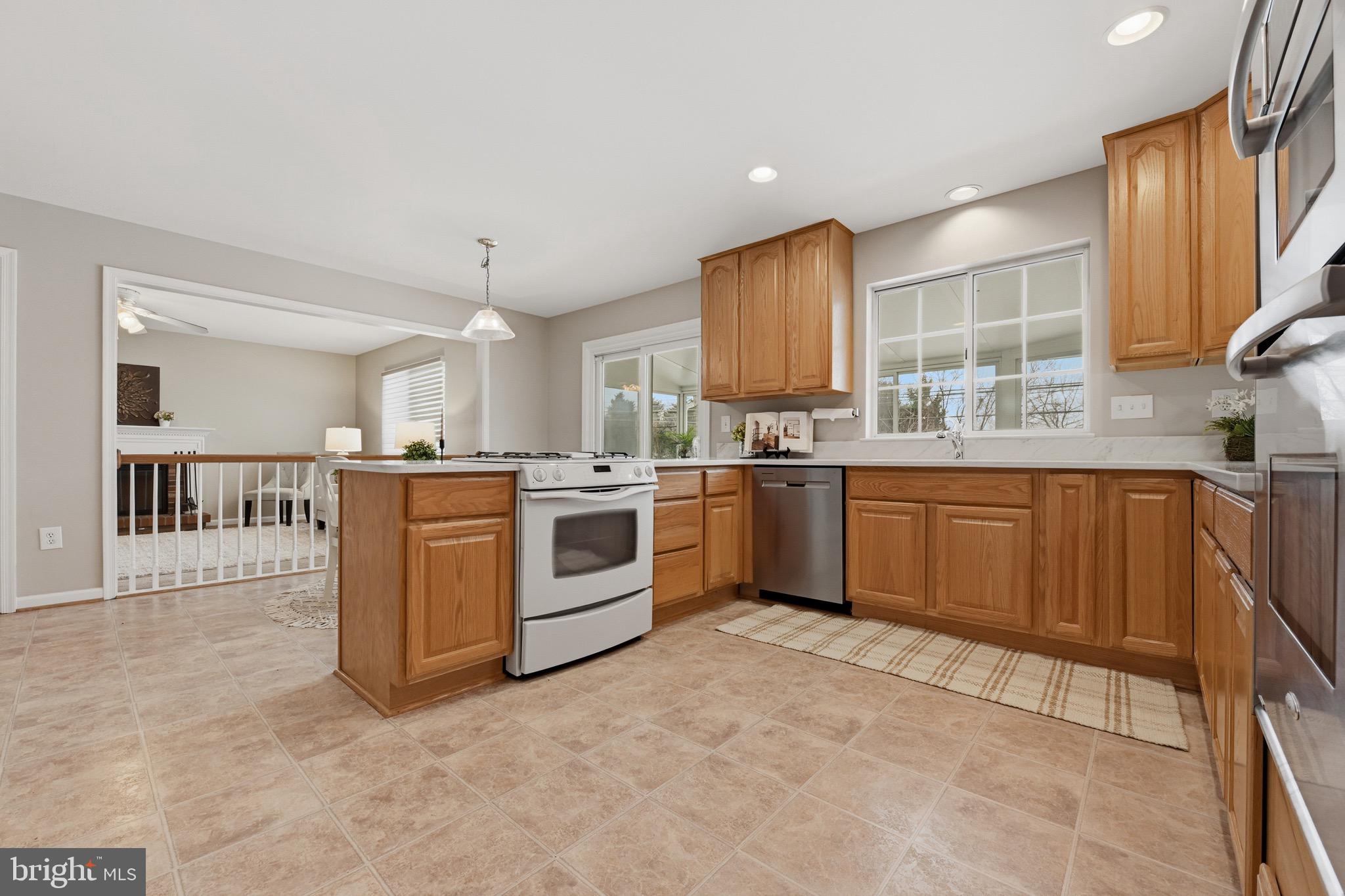 THE PROVINCES - Residential