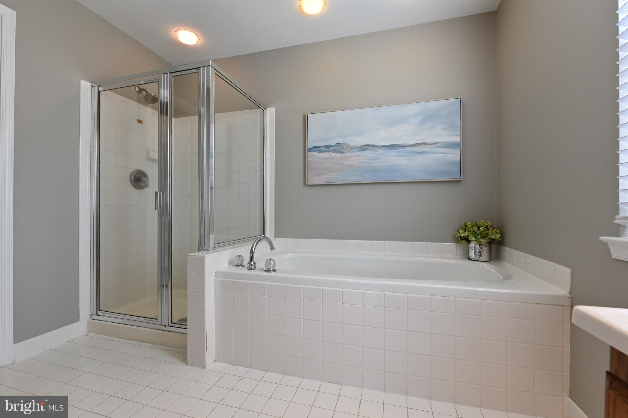 THE PROVINCES - Residential