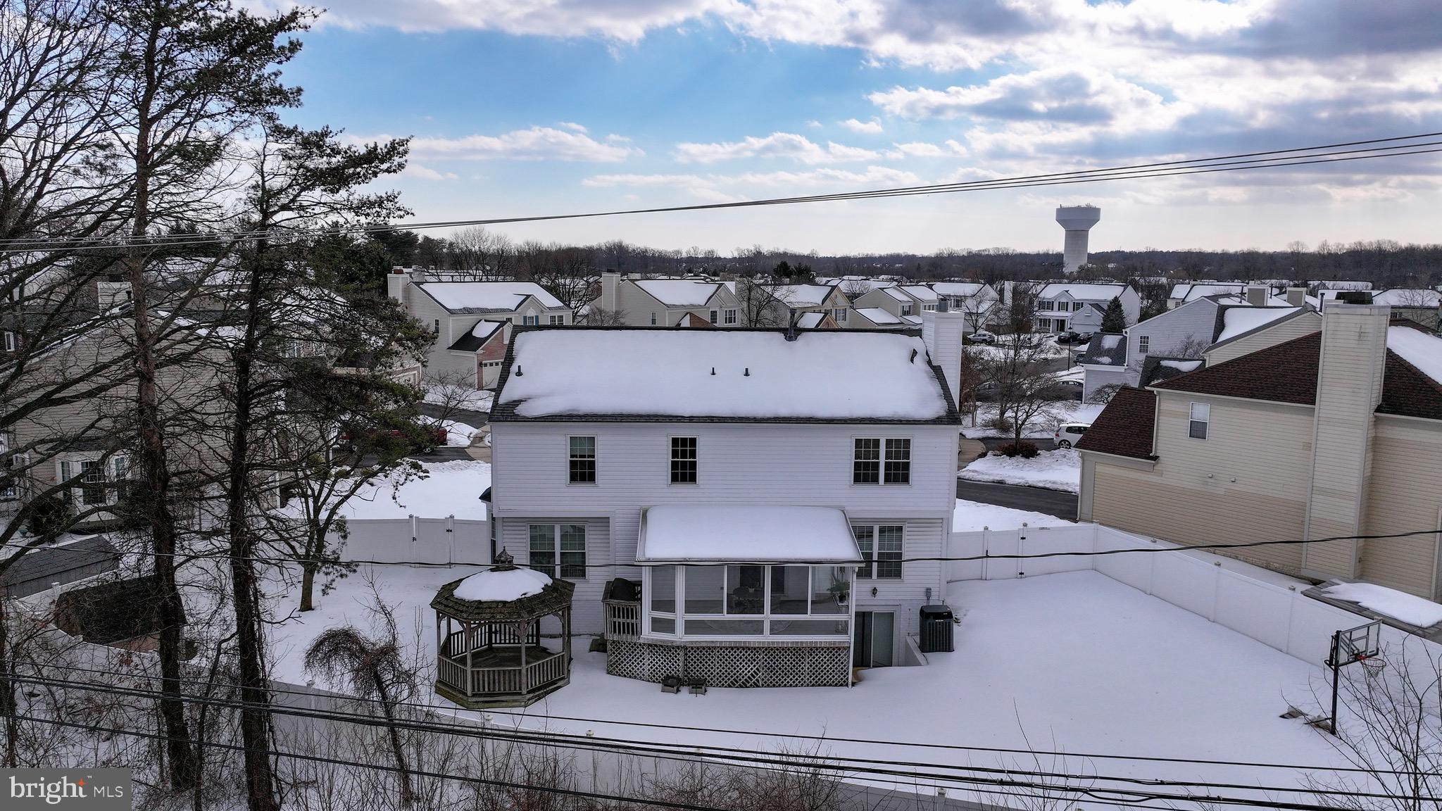 THE PROVINCES - Residential